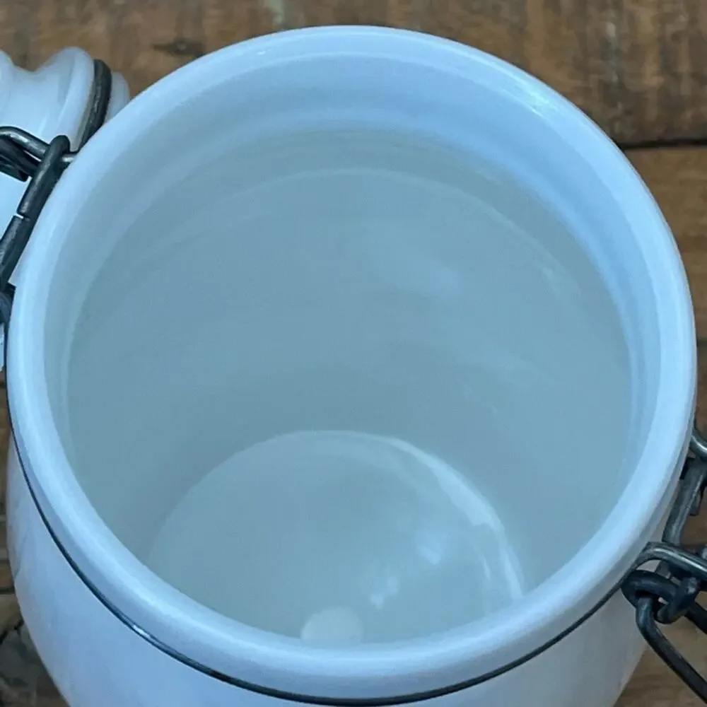 Wheaton White Milk Glass Canister 1.5 L Lidded 9